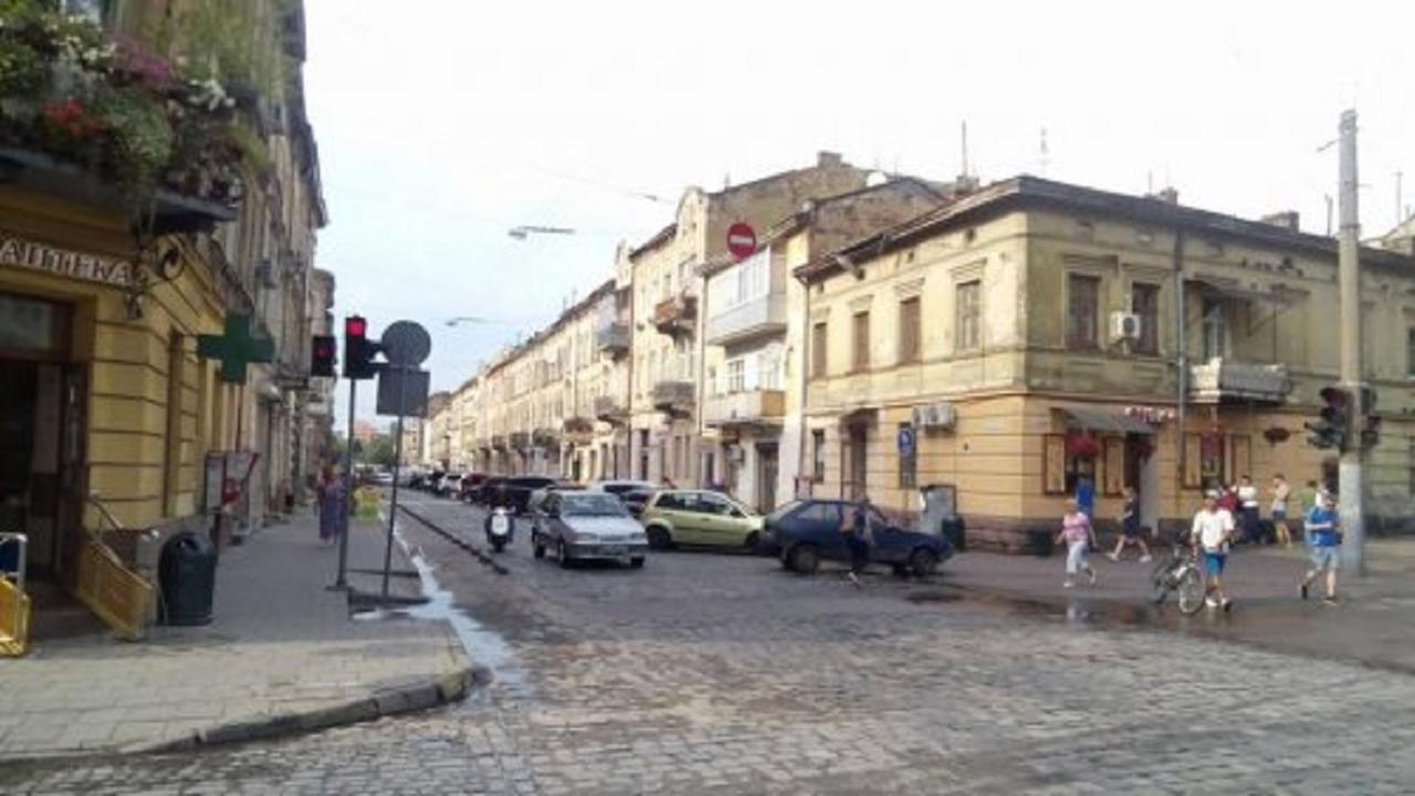 Віп Квартира Вулиця Куліша 13 Біля Форуму Недалеко Малевичу Lviv Eksteriør billede